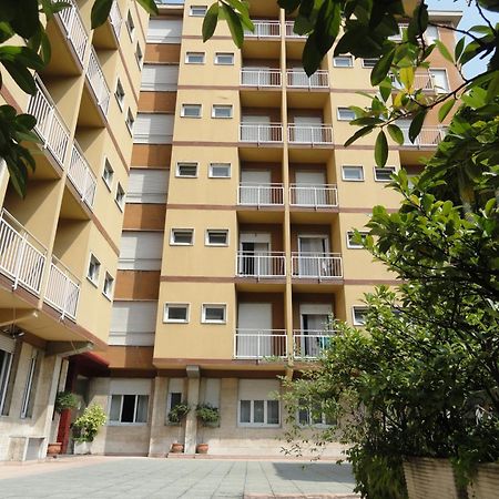 Residence Giusti 6 Милан Экстерьер фото
