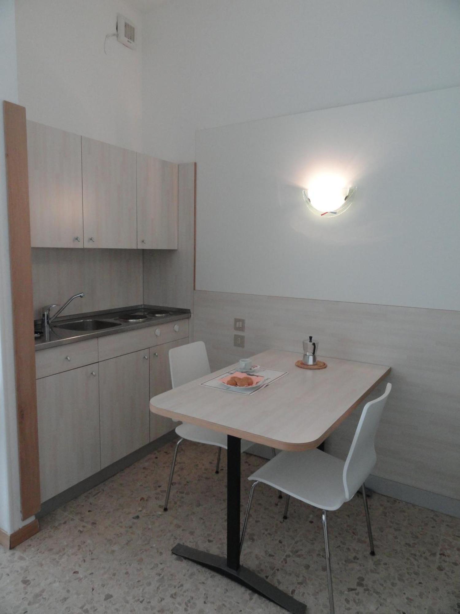 Residence Giusti 6 Милан Экстерьер фото